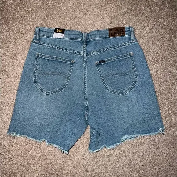 New Lee Mid Rise Boyfriend Short Progress Light size 6M - Picture 6 of 7